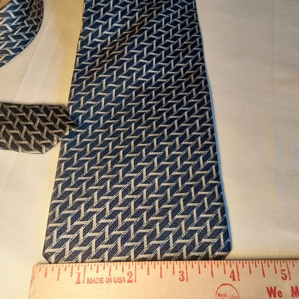 Zionetti Mens Necktie Designer Luxury Navy‎ Blue& Gray Geometric Italian Silk